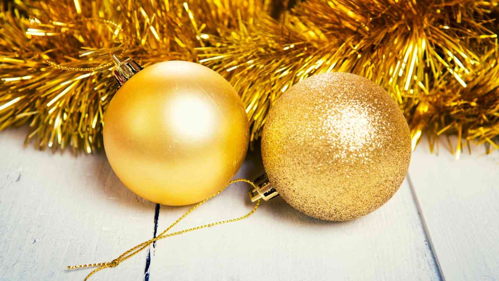 Brilliant Gold Christmas Decorations