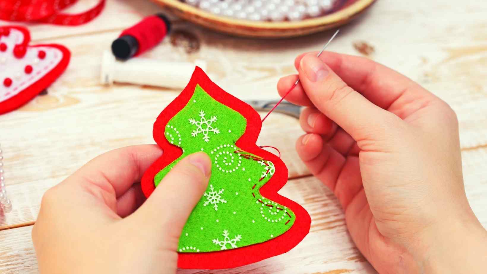 Easy Christmas Crafts and Art Ideas