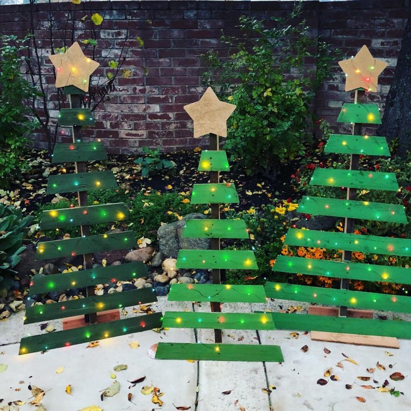 Pallet Christmas Trees.