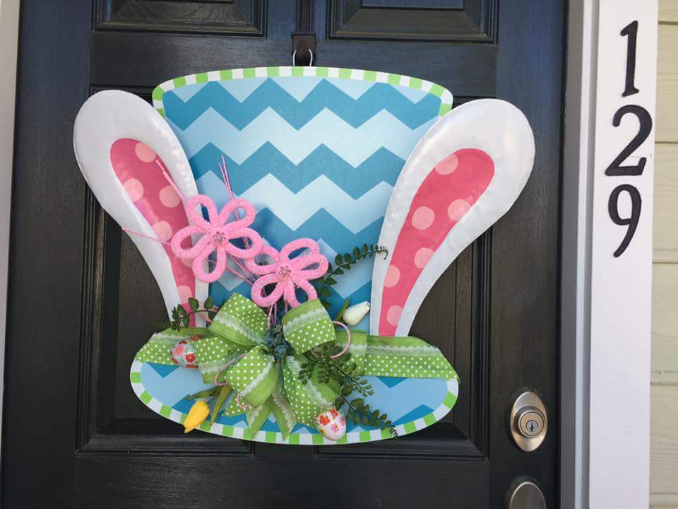 Craft Paper And Ribbon Designed Door Decoration