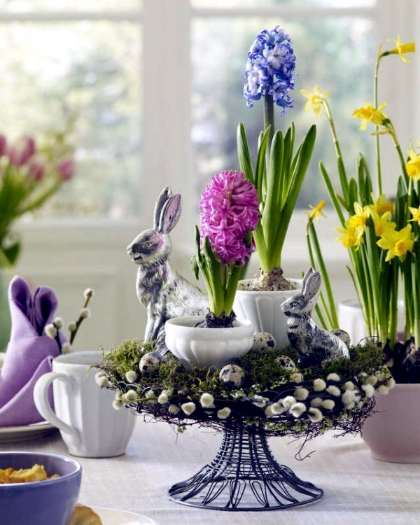 Evoke a wonderful table decoration for Easter