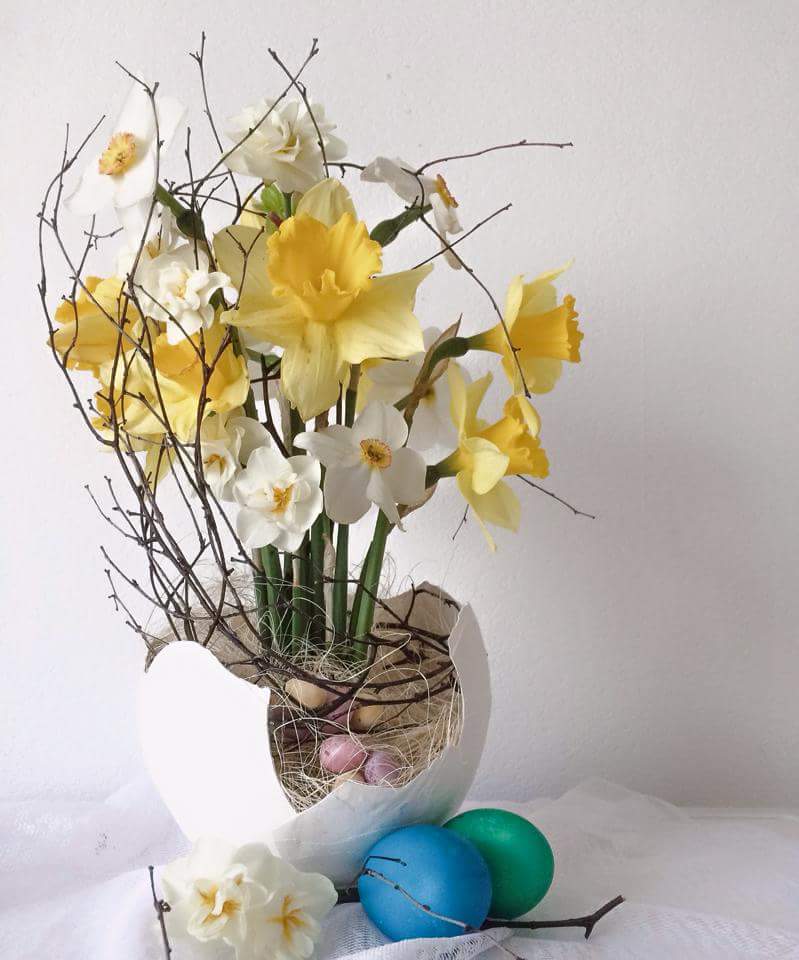 Yellow And White Flower With Easter Look