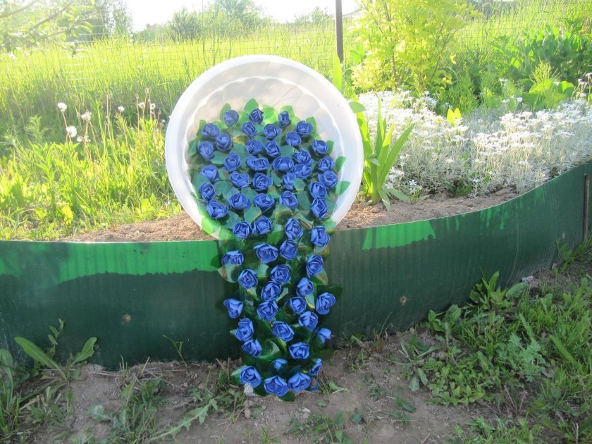 Decor with plastic bottles