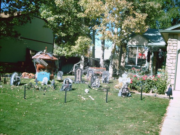 Decoration Try These Outside Halloween Decoration Ideas This Year