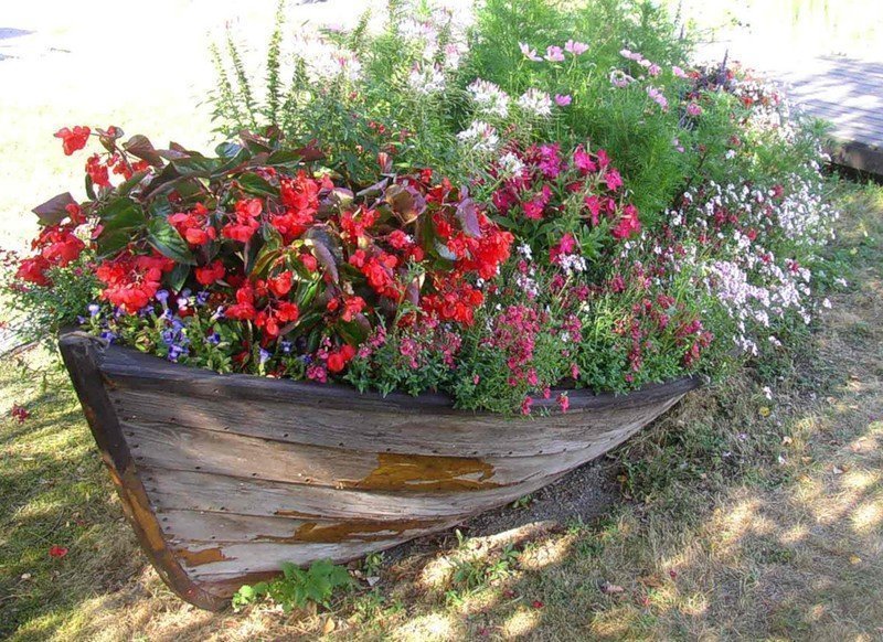 Flower boat