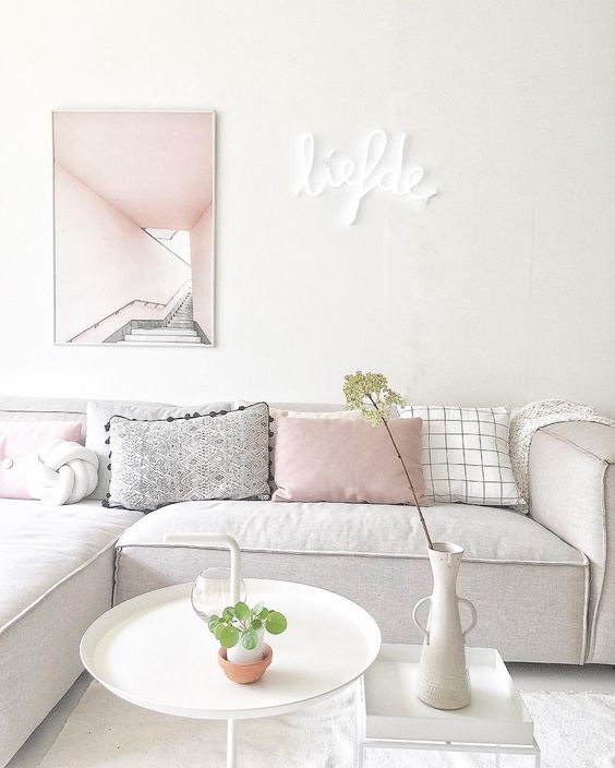 Neutral tones are in decorating modern small living rooms.