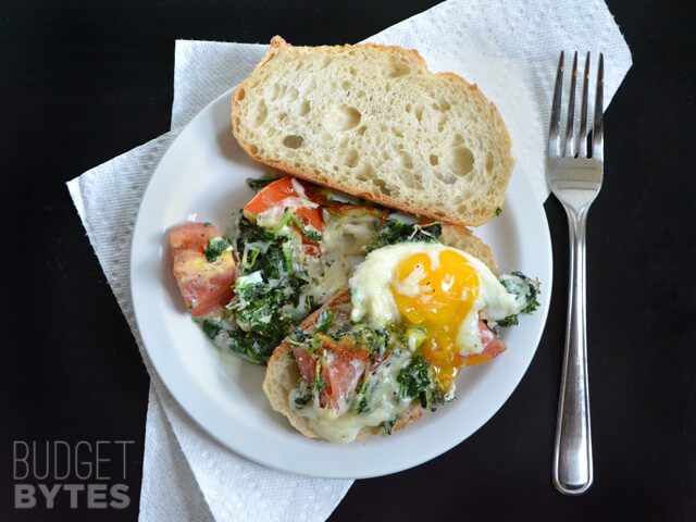 Baked Eggs with Spinach and Tomatoes