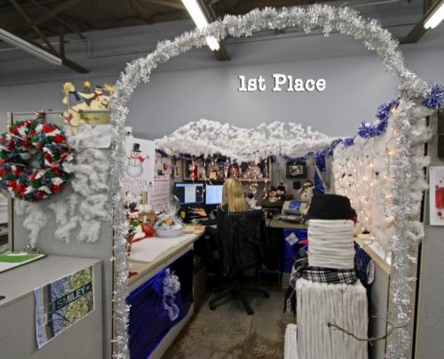 60 Gorgeous Office  Christmas  Decorating  Ideas  Detectview