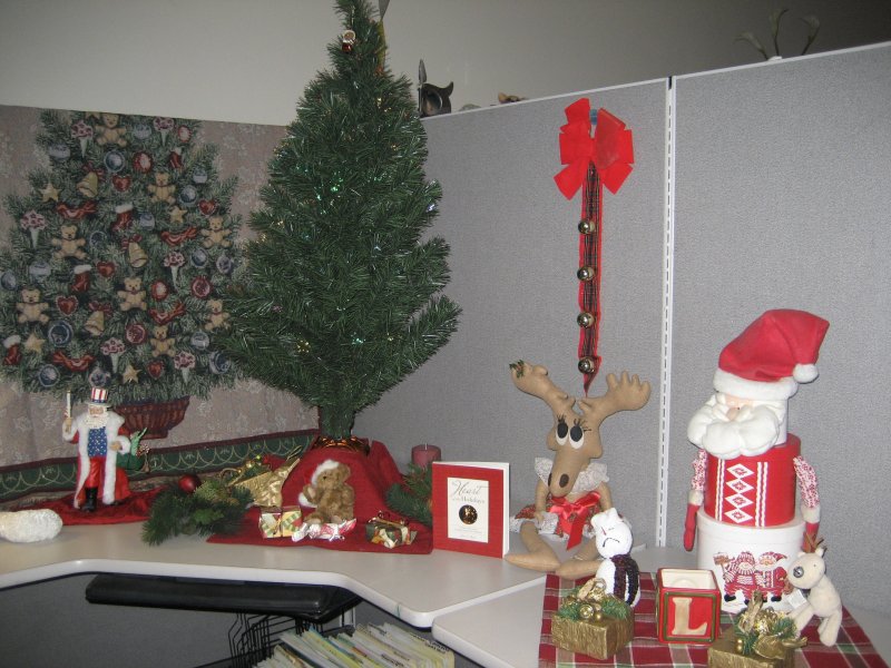 #Christmas #Office #Decoration #Ideas Christmas Themes Ideas Decorating Office