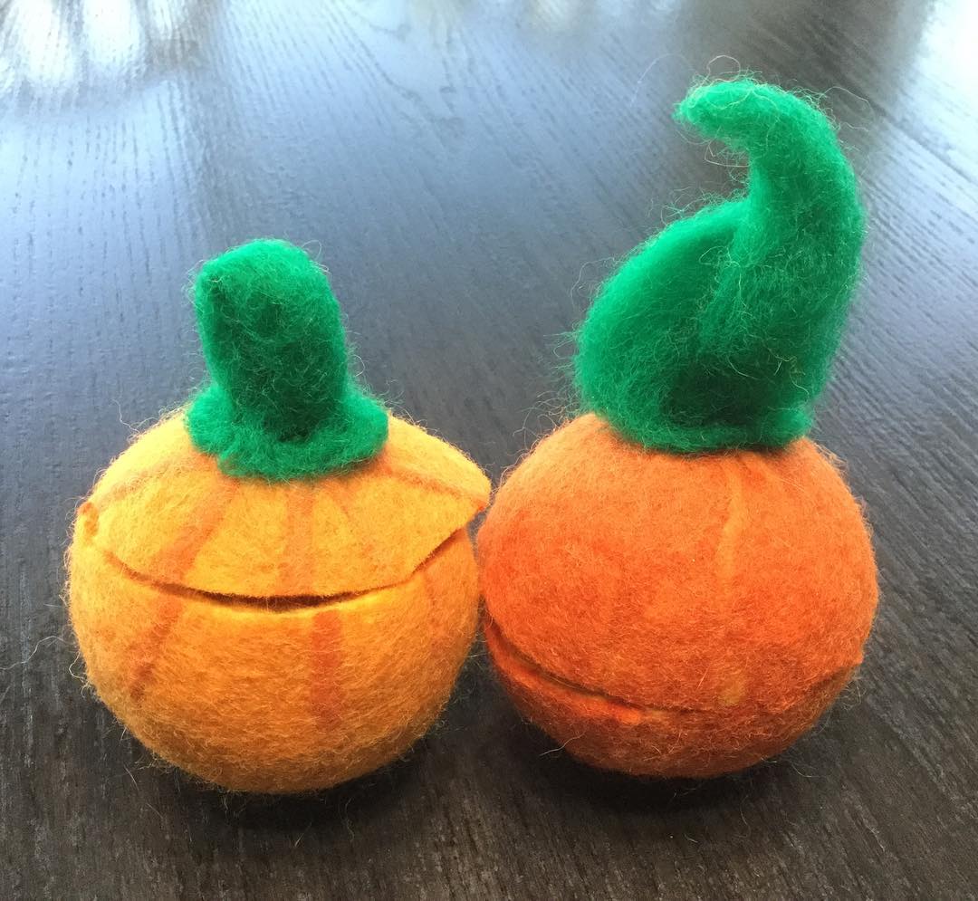 Felted pumpkins! Pumpkin Craft Ideas