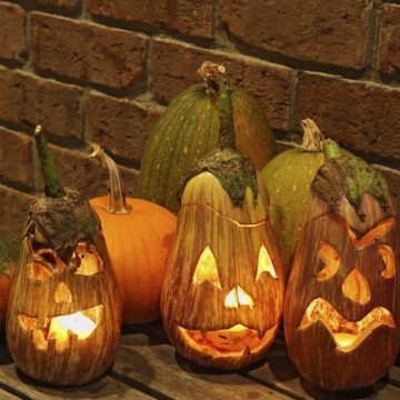 Halloween table decorations