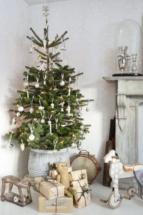 #Small #Christmas #Tree High pot, white and silver ornaments