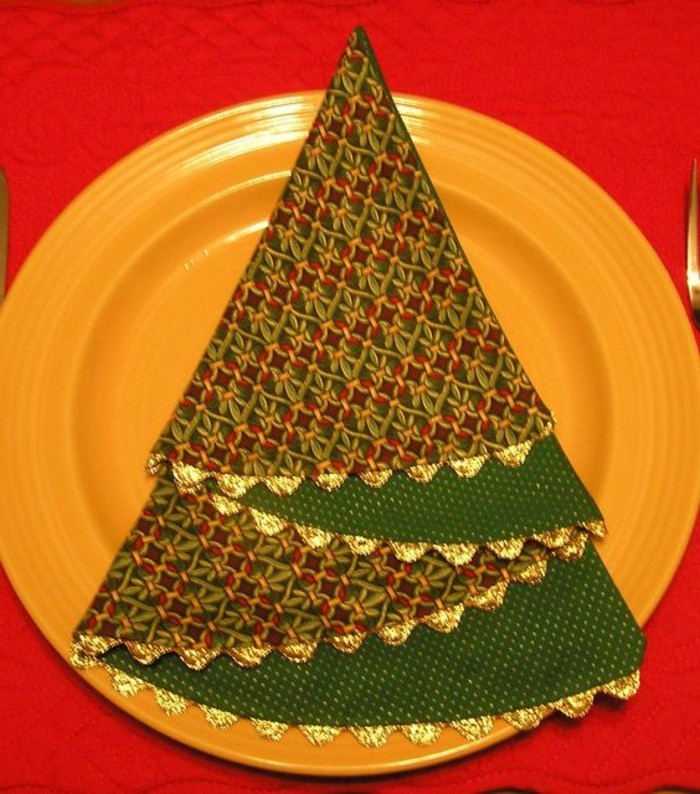 Pretty and Easy Christmas Napkin Folding Ideas