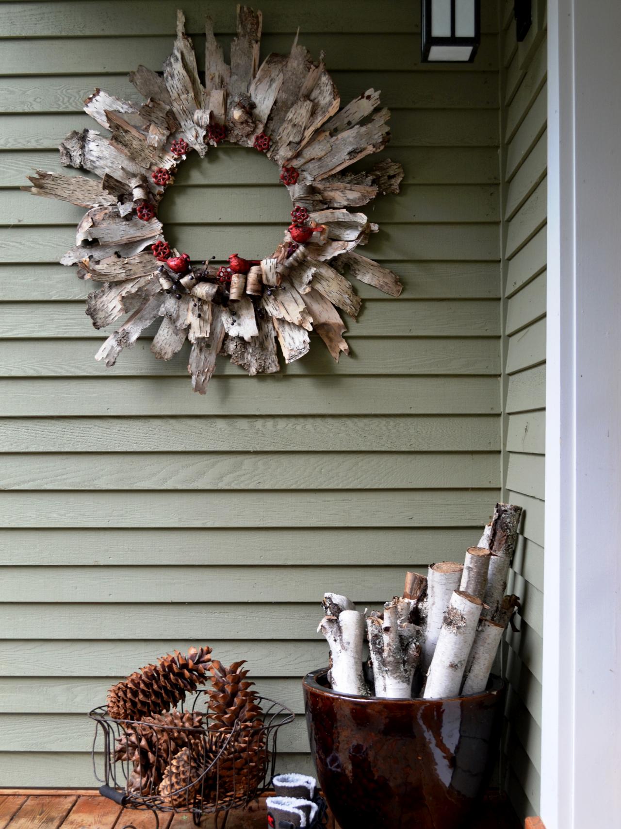 Repurposed Wood Shavings Wreaths as a Christmas Decorating Idea