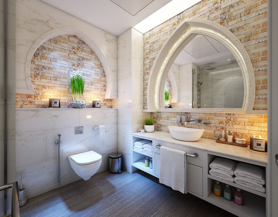Beautiful bathroom lighting idea. Pic by homesearch.ph