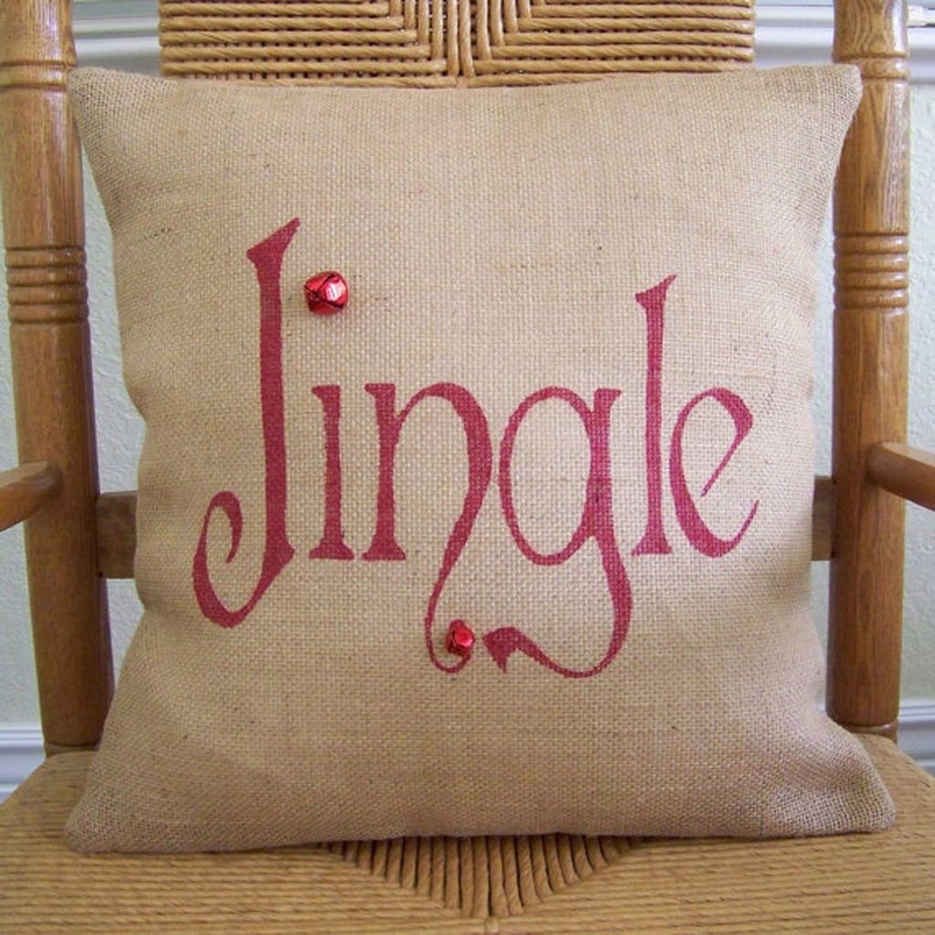  Christmas Decorative Pillows with Simple Decor