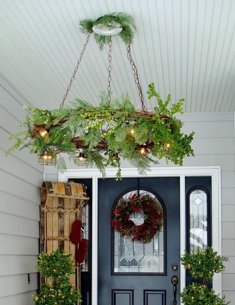 Chandelier Wreath.