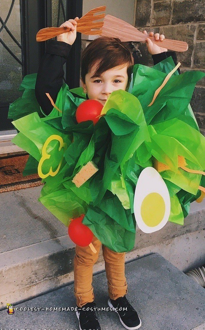 DIY Salad Costume.