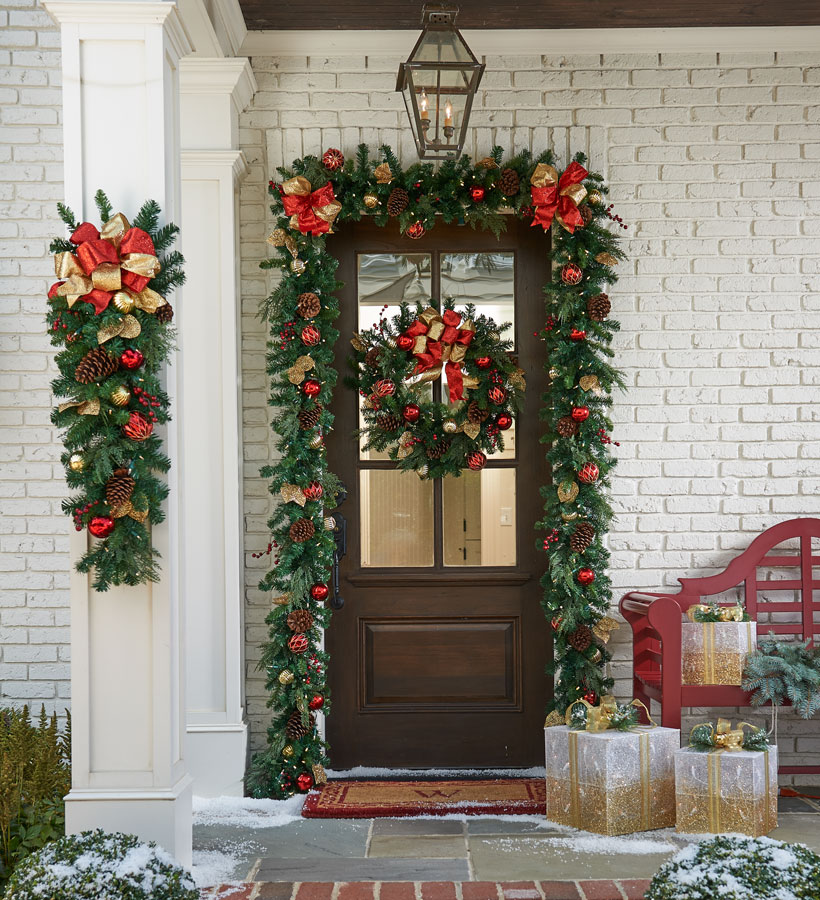 Dress Your Home to Impress with These Garland Christmas Decorations