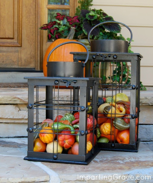 Easy outdoor decor for Fall.