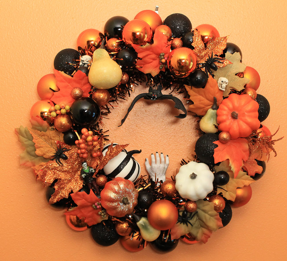 Halloween Ornament wreath.