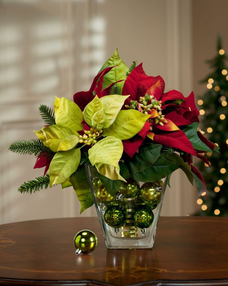 Poinsettia Centrepieces.