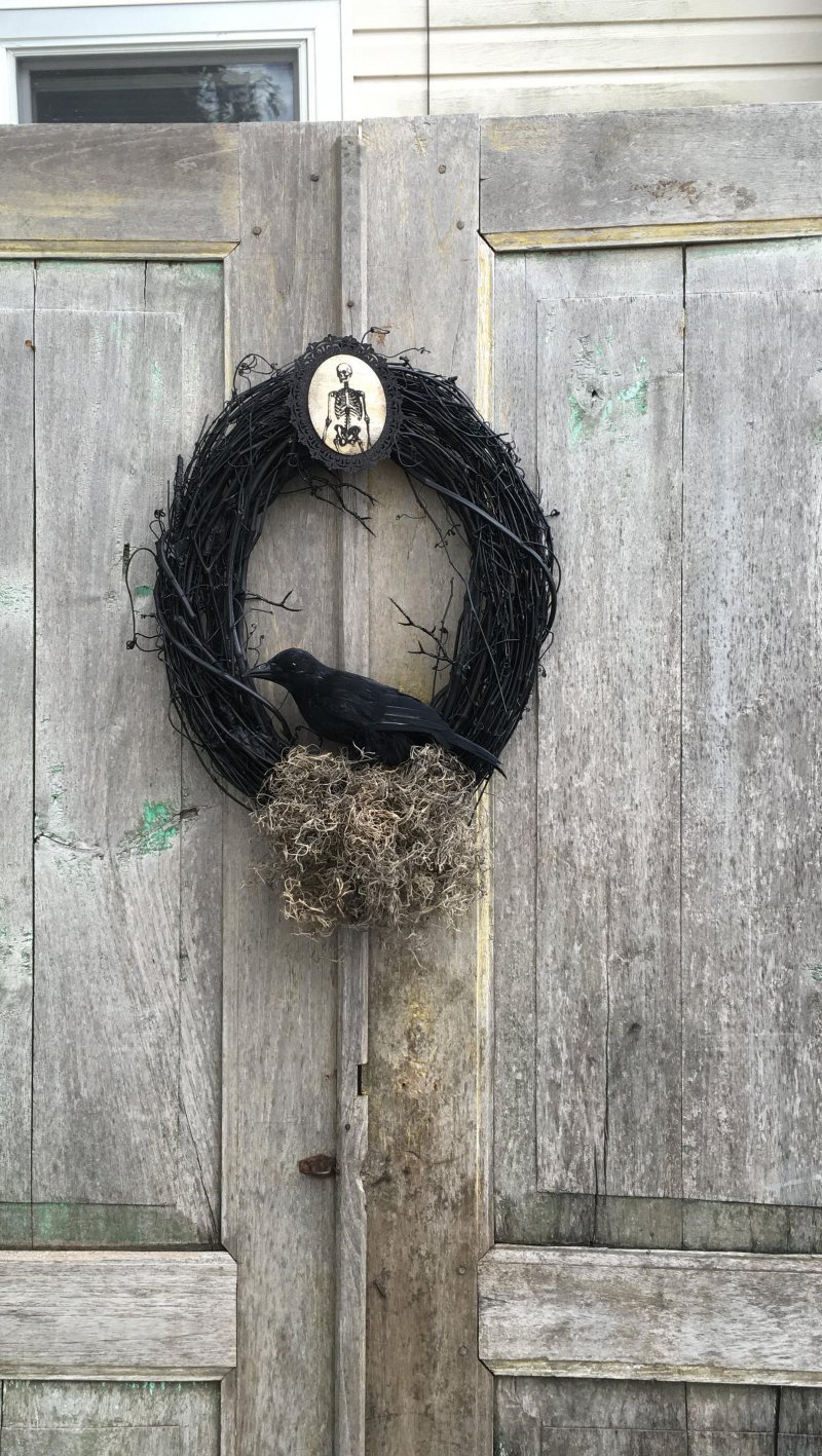 Raven Wreath.