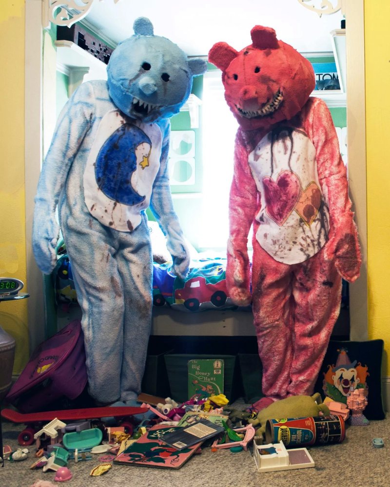 30 Scary Halloween Costume Ideas That Will Send Chills Down Any Spine