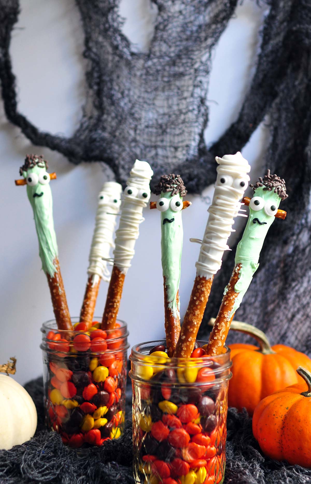 Spooky Pretzels! 