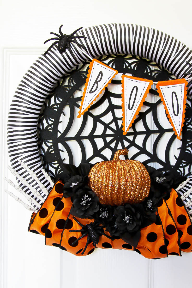 Spooky Spiders Wreath.