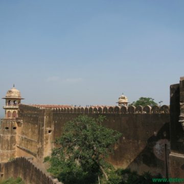 Tourist Attractions Jaigarh Fort in Jaipur