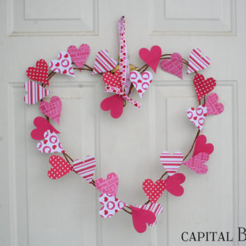 Simple Paper Heart Wreath.