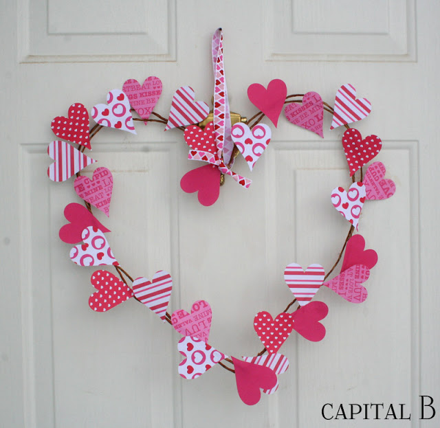 Simple Paper Heart Wreath.