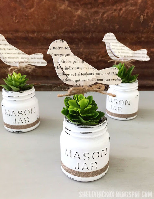 Adorable Chalk Paint Mini Mason Jar Planters.