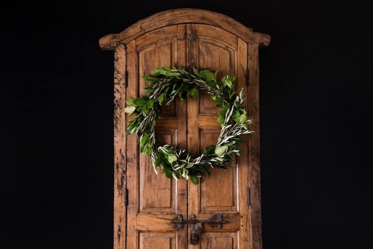 Simple Spring Wreath.