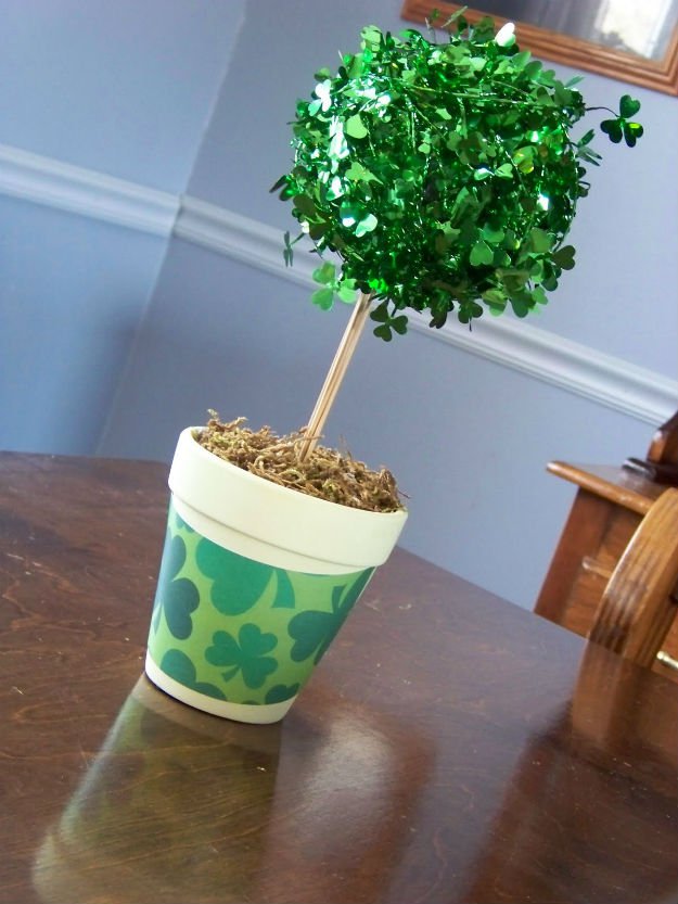 St. Patrick's Day party decoration with a touch of nature.