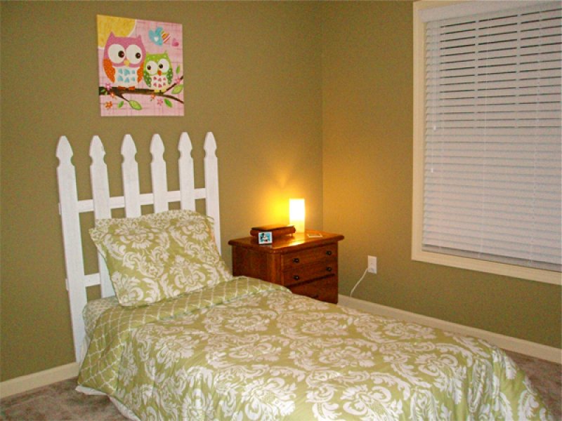 A picket fence headboard.