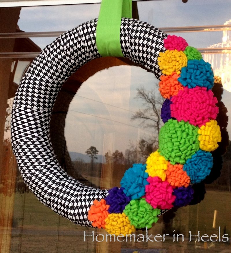 Bright and Sassy Wreath. Easter Outdoor Decoration Ideas