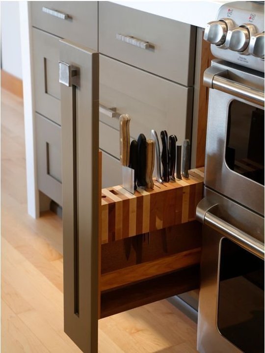 Clever Way to Store Knives.