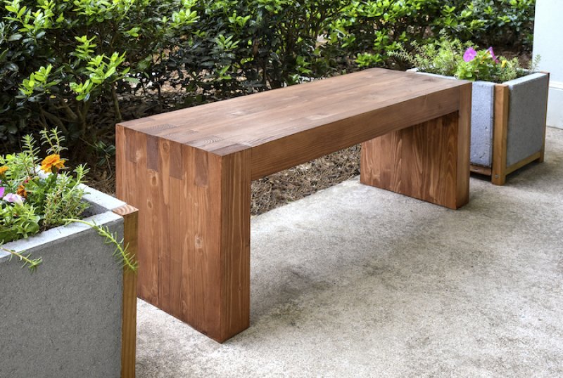 DIY Outdoor Bench. Outdoor Bench Project Ideas