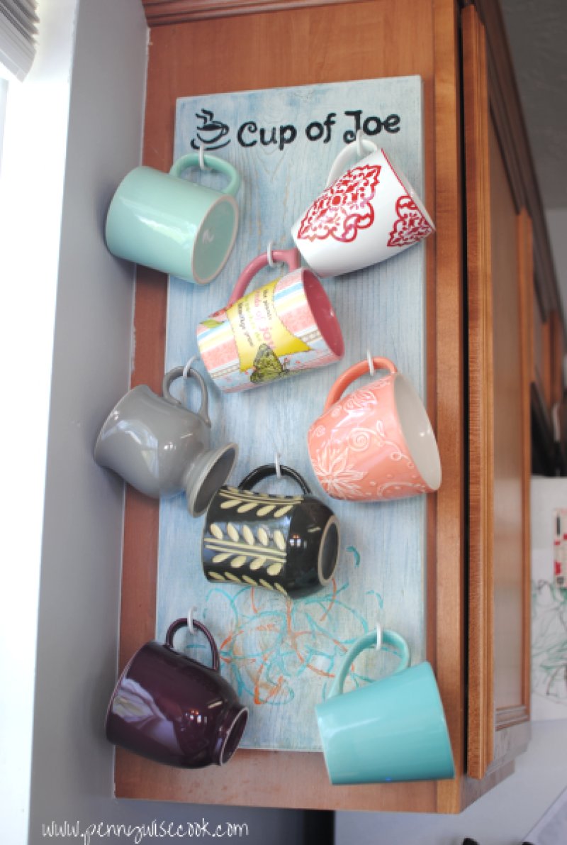 DIY coffee mug holder is the perfect way.