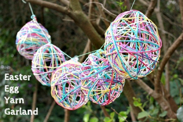 Easter Egg Yarn Garland.