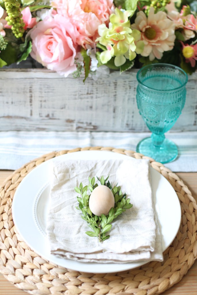 Simple Spring Tablescape. Easter Table Decoration