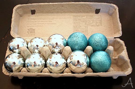 Use an egg carton to keep fragile Christmas tree ornaments.