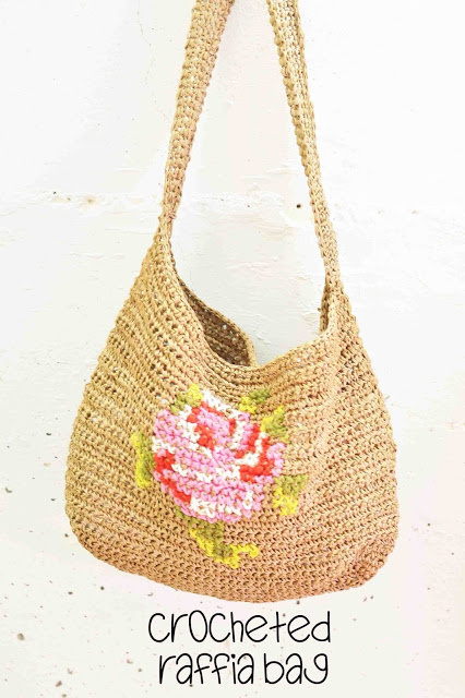 Crocheting With Raffia Messenger Bag.