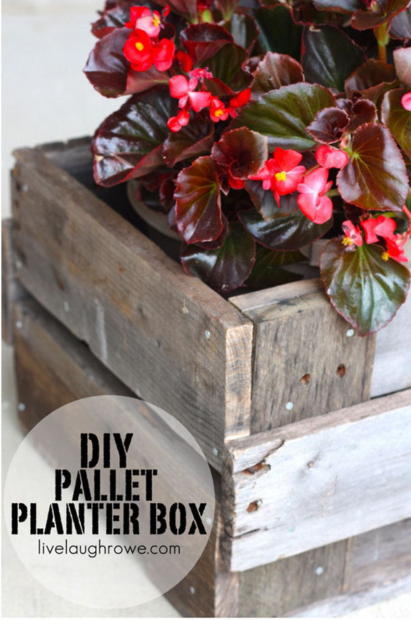 DIY Pallet Planter Box Adds A Rustic Touch To Your Home.