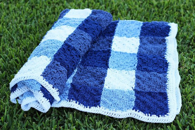 Gingham Picnic Blanket.