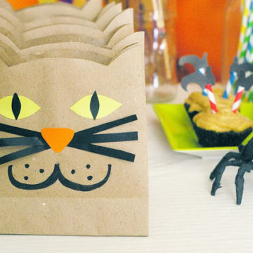 Halloween Cat Paper bags.