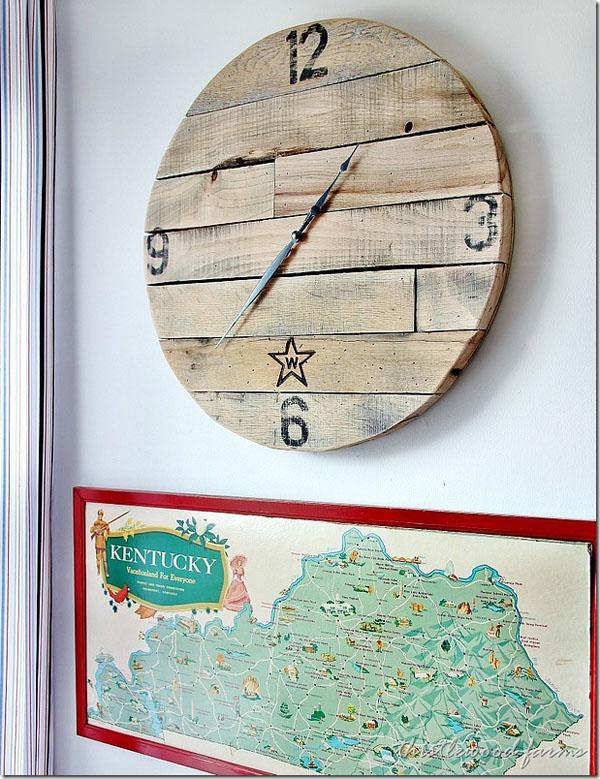 Pallet Wood Clock.