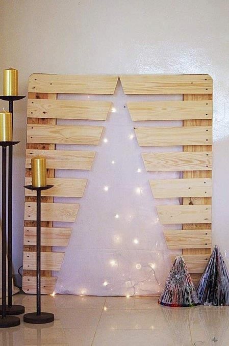 Pallet board cut-out as tree.